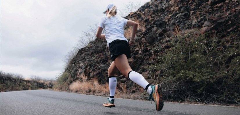 COMPRESSPORT kompresní návleky R2 3.0 - Barva: Černá, Velikost: T3