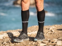 COMPRESSPORT běžecké podkolenky FULL SOCKS RUN
